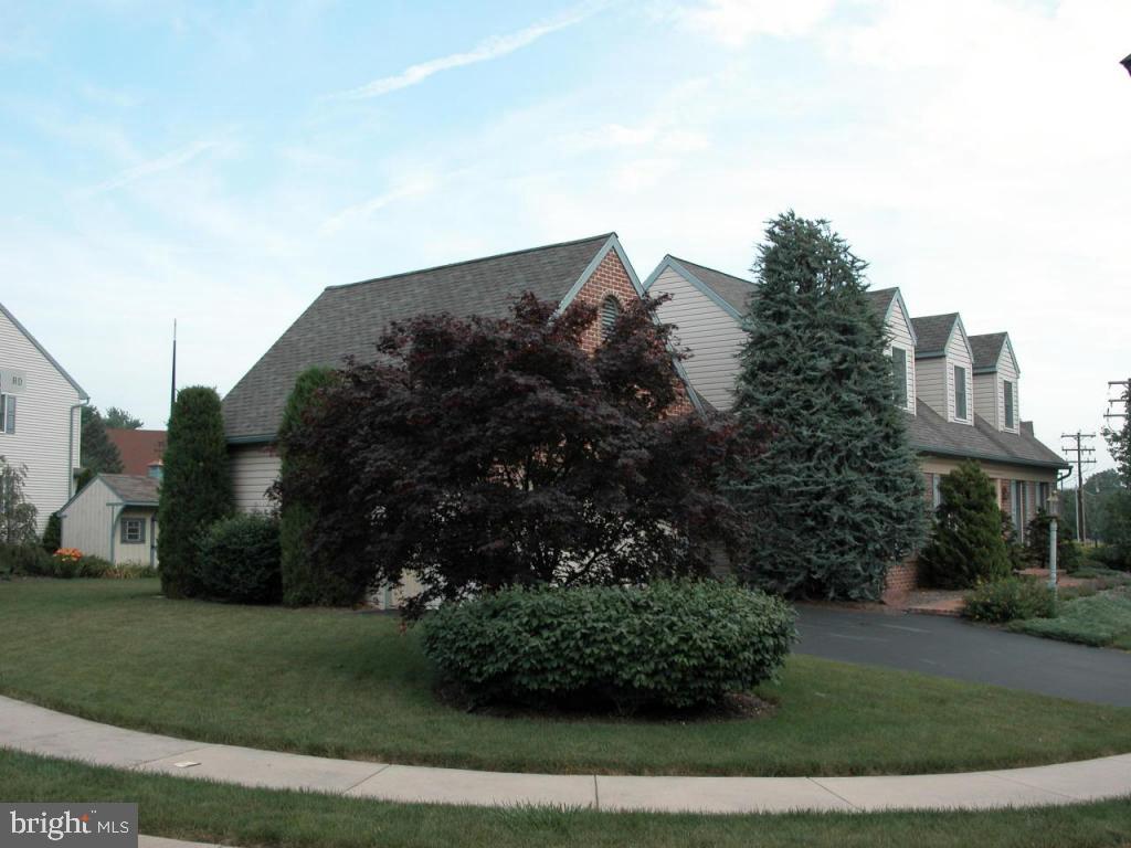 13 Ream Road, Unit 2 Stevens, PA 17578 - Photo 2 of 36 Gallery Image 2