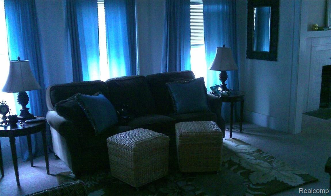 634 Neff Road Grosse Pointe, MI 48230 - Photo 3 of 5 IMAG0382.jpg