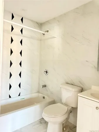 $3,250 | 139-22 Lakewood Avenue, Unit 1F | Jamaica