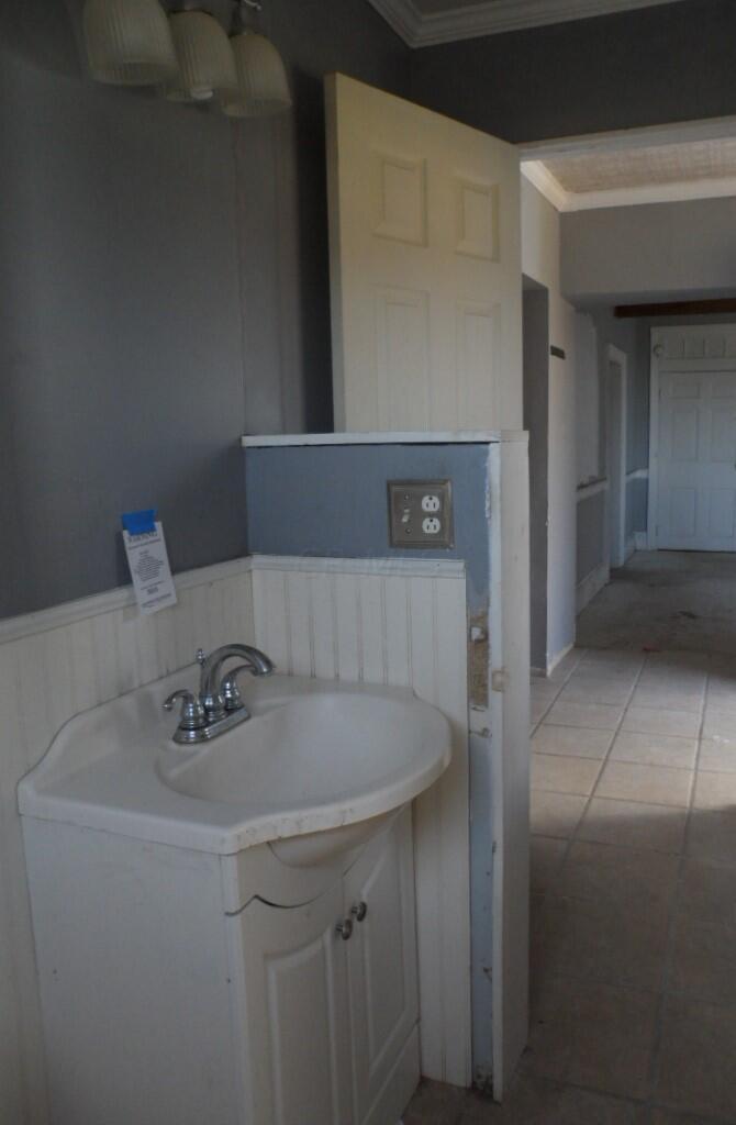 4677 Bixby Road Groveport, OH 43125 - Photo 11 of 22 MLS Bathroom first floor other