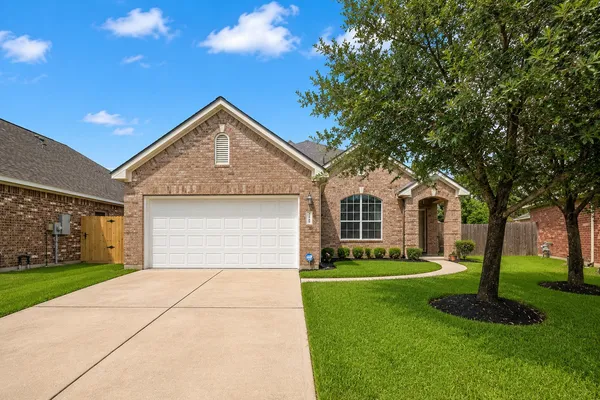 $1,950 | 9906 Taylor Springs Lane, Tomball, TX 77375