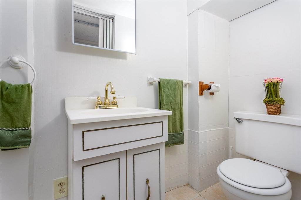 14 Wedgewood Road Worcester, MA 01602 - Photo 16 of 25 Gallery Image 16