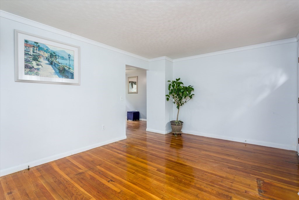 14 Wedgewood Road Worcester, MA 01602 - Photo 5 of 25 Gallery Image 5