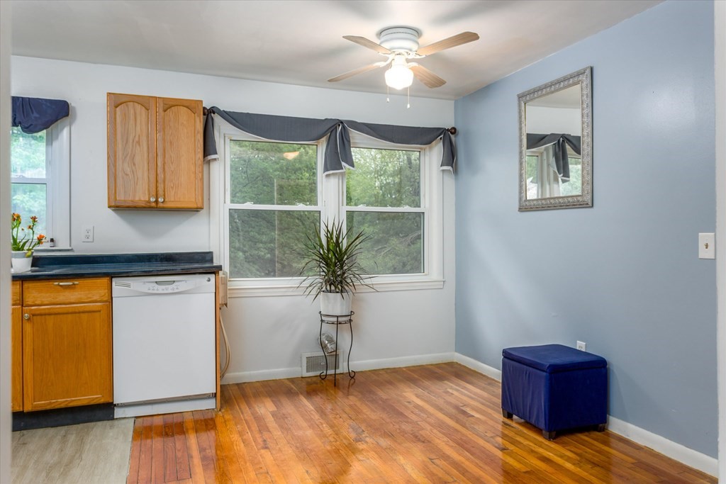 14 Wedgewood Road Worcester, MA 01602 - Photo 10 of 25 Gallery Image 10