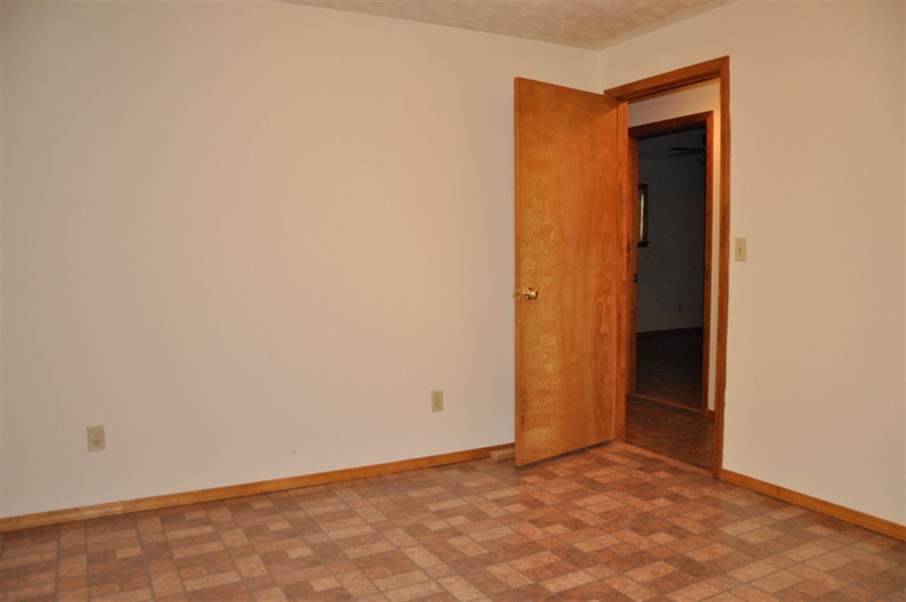 3902 East Stipp Road Bloomington, IN 47401 - Photo 23 of 28