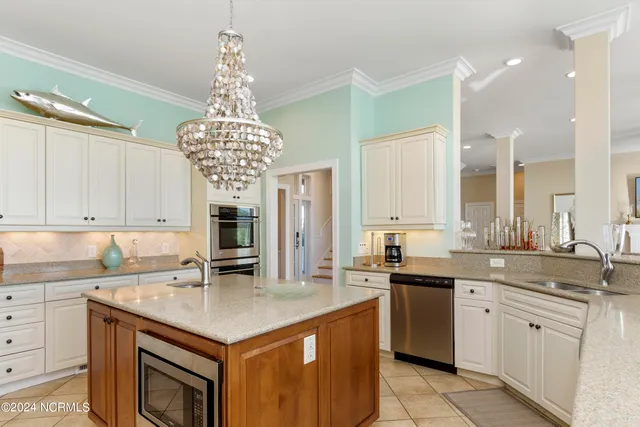 $4,479,000 | 7127 Ocean Drive, Emerald Isle, NC 28594