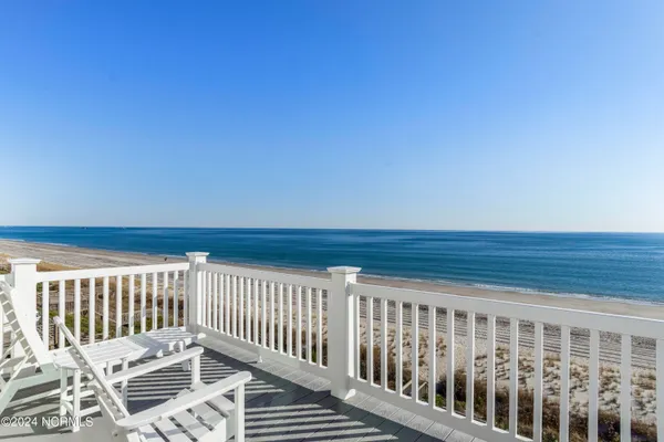$4,390,000 | 7127 Ocean Drive, Emerald Isle, NC 28594