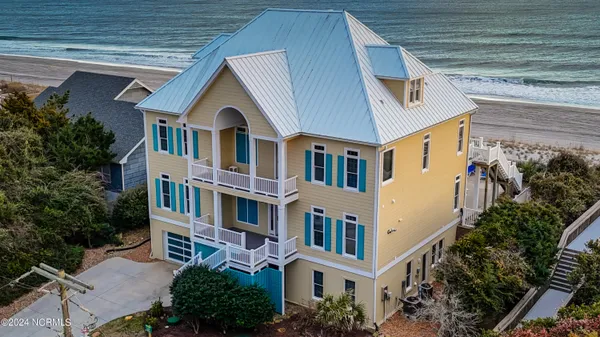 $4,390,000 | 7127 Ocean Drive, Emerald Isle, NC 28594