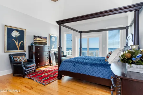 $4,390,000 | 7127 Ocean Drive, Emerald Isle, NC 28594