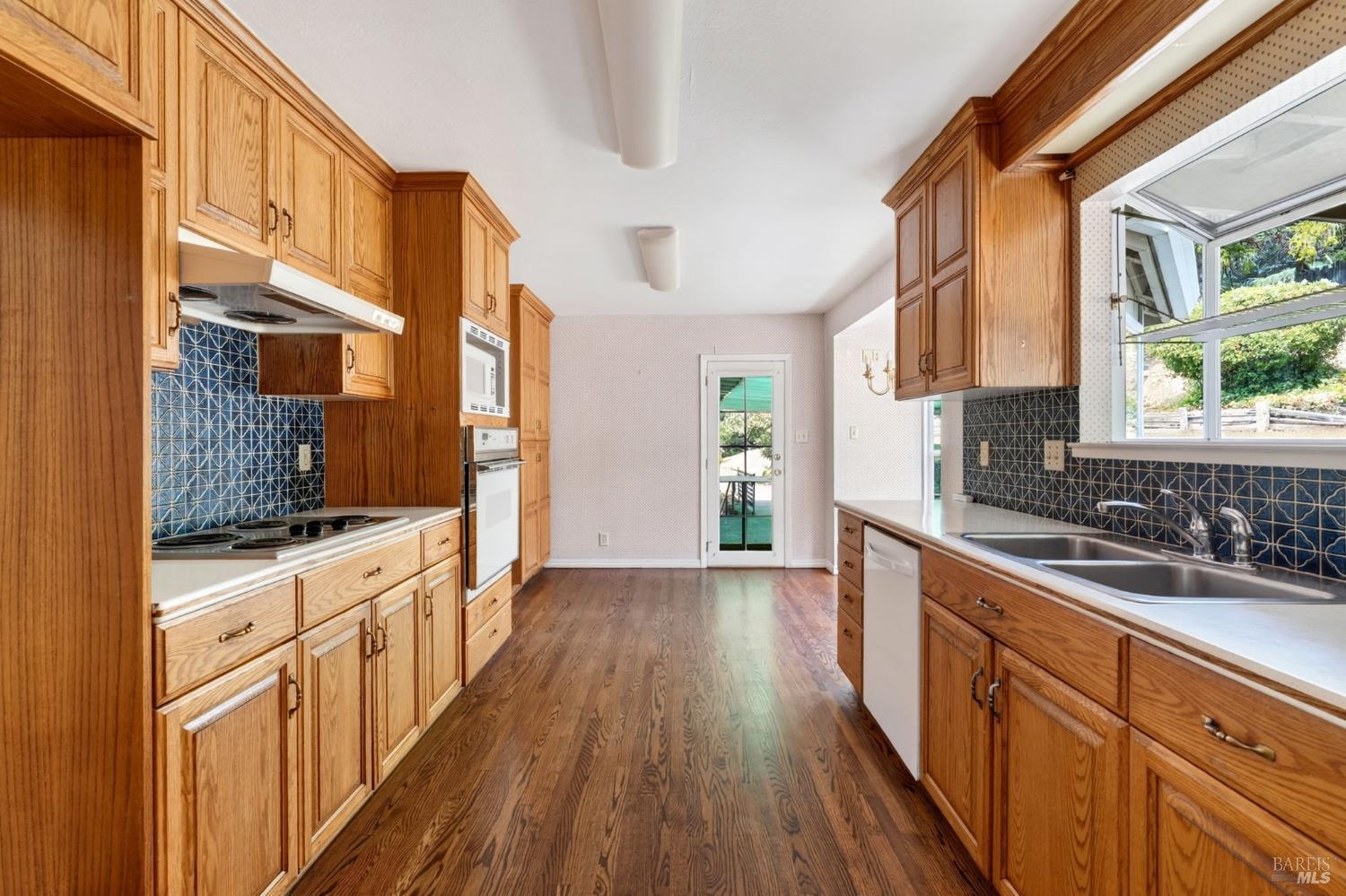 3200 Chanate Road Santa Rosa, CA 95404 - Photo 6 of 33