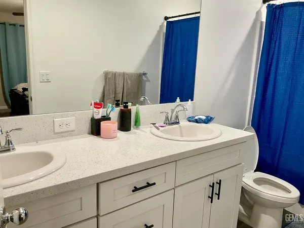 $380,000 | Undisclosed Address, Arvin, CA 93203