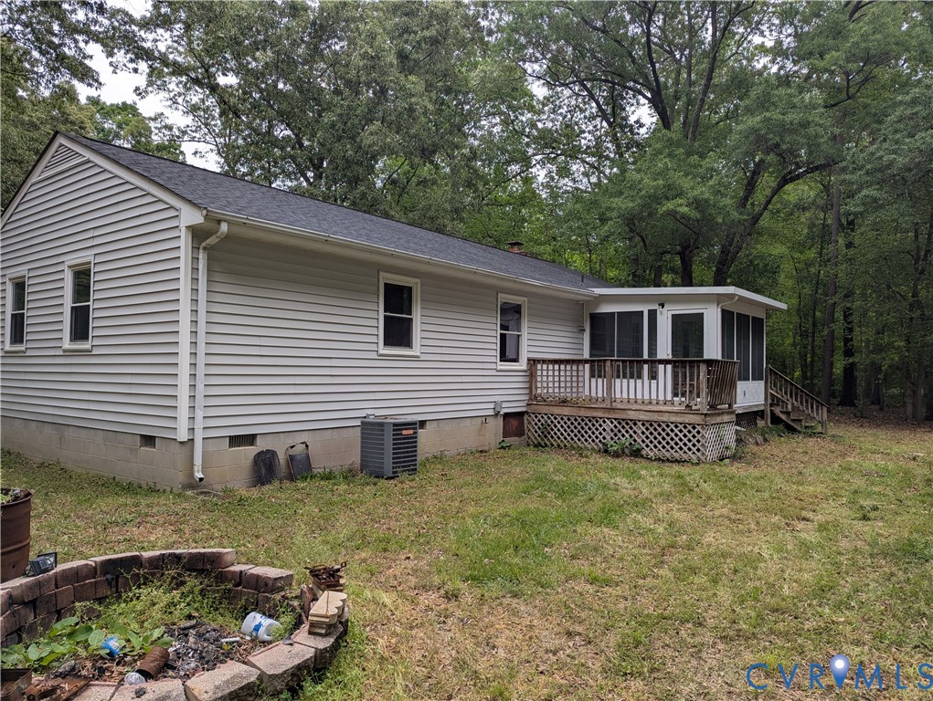 2597 Varney Road Henrico, VA 23231 - Photo 19 of 26 a view of a house with a yard and sitting area