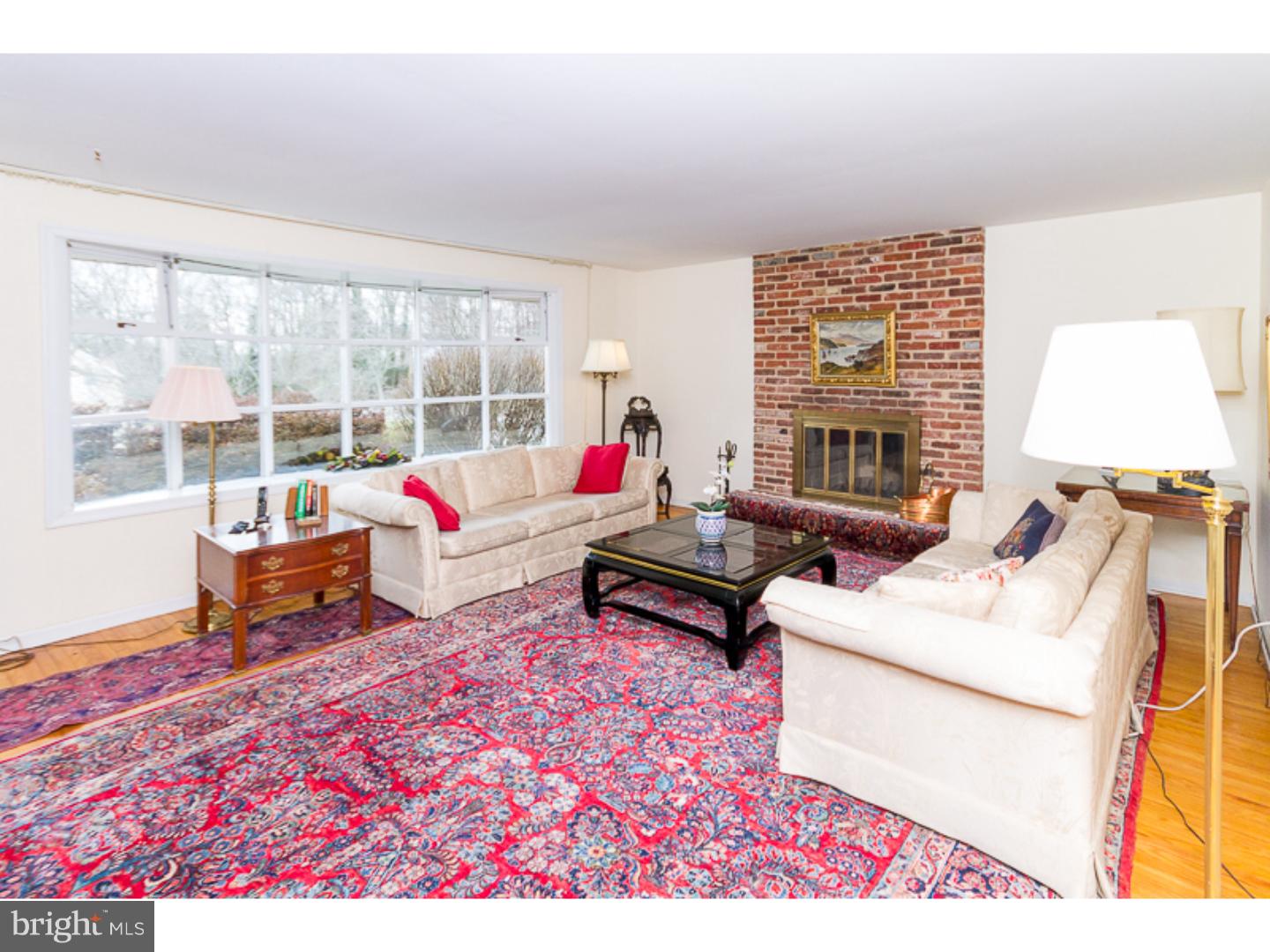 94 Oakford Road Wayne, PA 19087 - Photo 7 of 24 Living Room