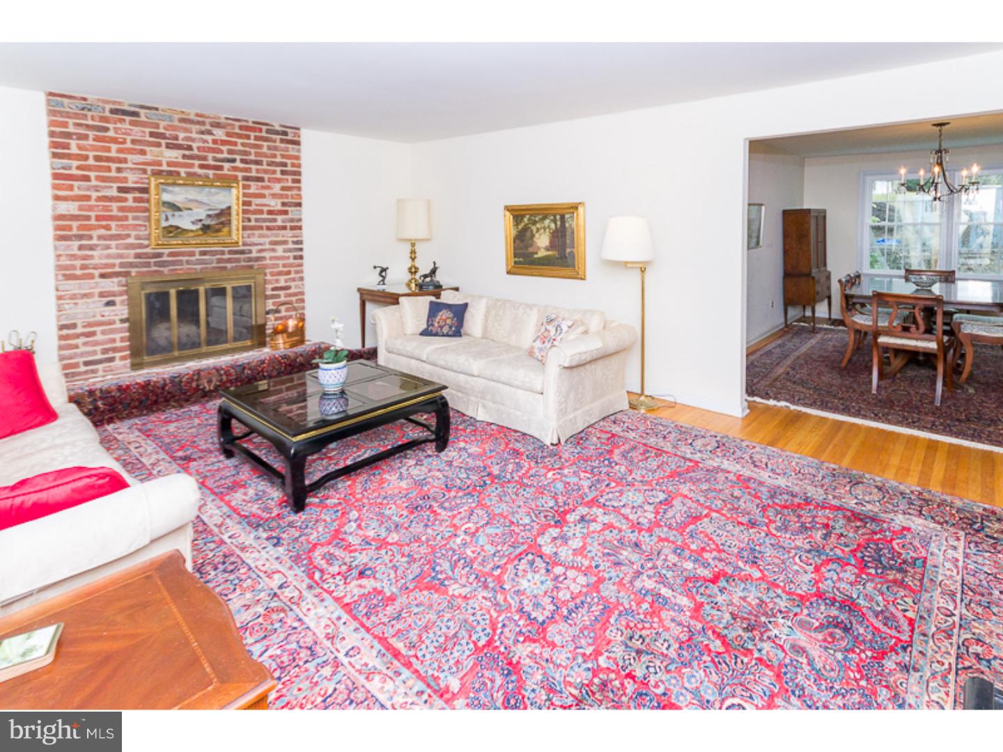 94 Oakford Road Wayne, PA 19087 - Photo 8 of 24 Living Room