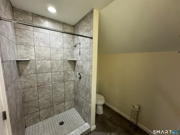 $2,200 | 423 Whalley Avenue, New Haven, CT 06511
