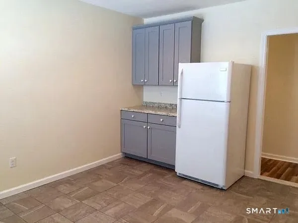 $2,200 | 423 Whalley Avenue, New Haven, CT 06511