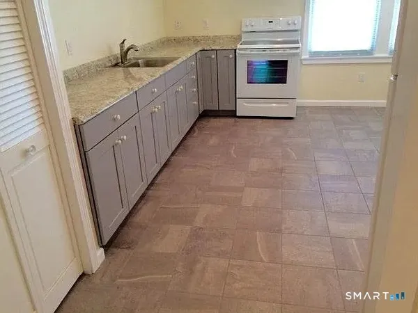 $2,200 | 423 Whalley Avenue, New Haven, CT 06511