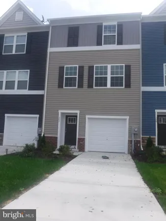 $1,825 | 202 Magellan Drive, Martinsburg, WV 25404