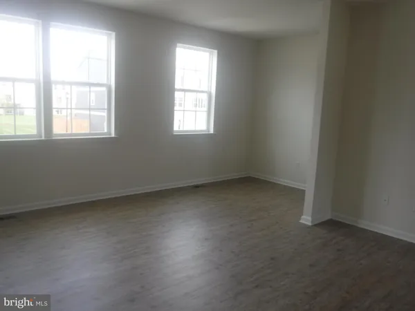 $1,825 | 202 Magellan Drive, Martinsburg, WV 25404