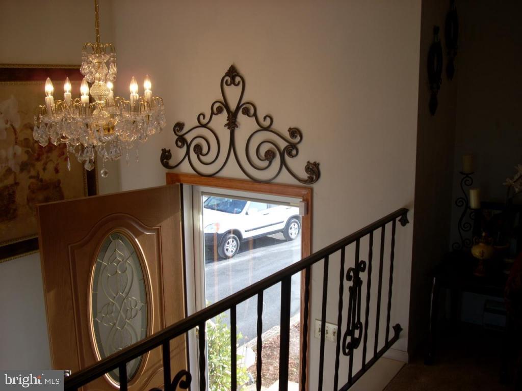 152 April Lane, Unit 17543 Lititz, PA 17543 - Photo 7 of 9