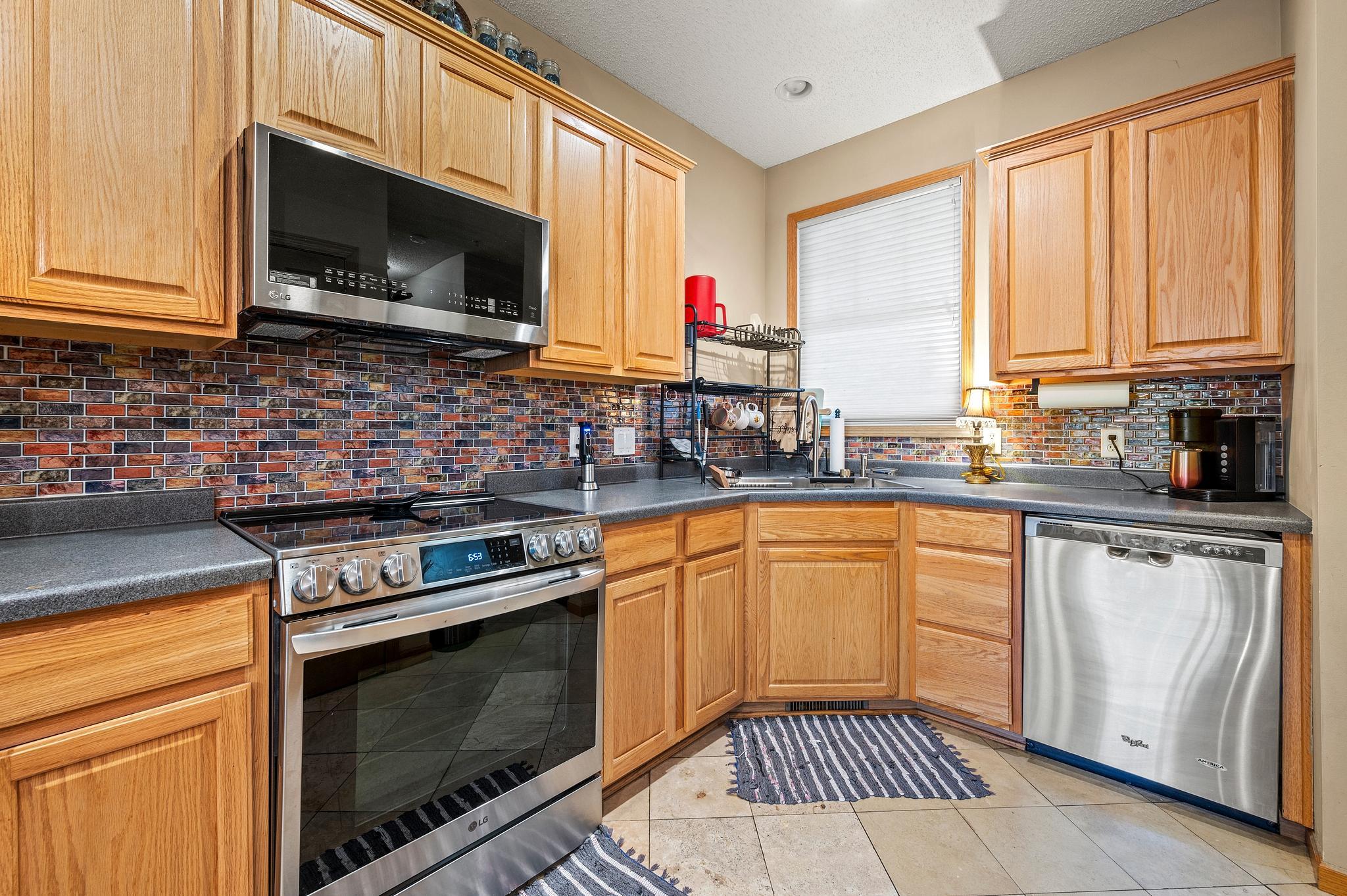 4570 Blaylock Way, Unit 4202 Inver Grove Heights, MN 55076 - Photo 8 of 42