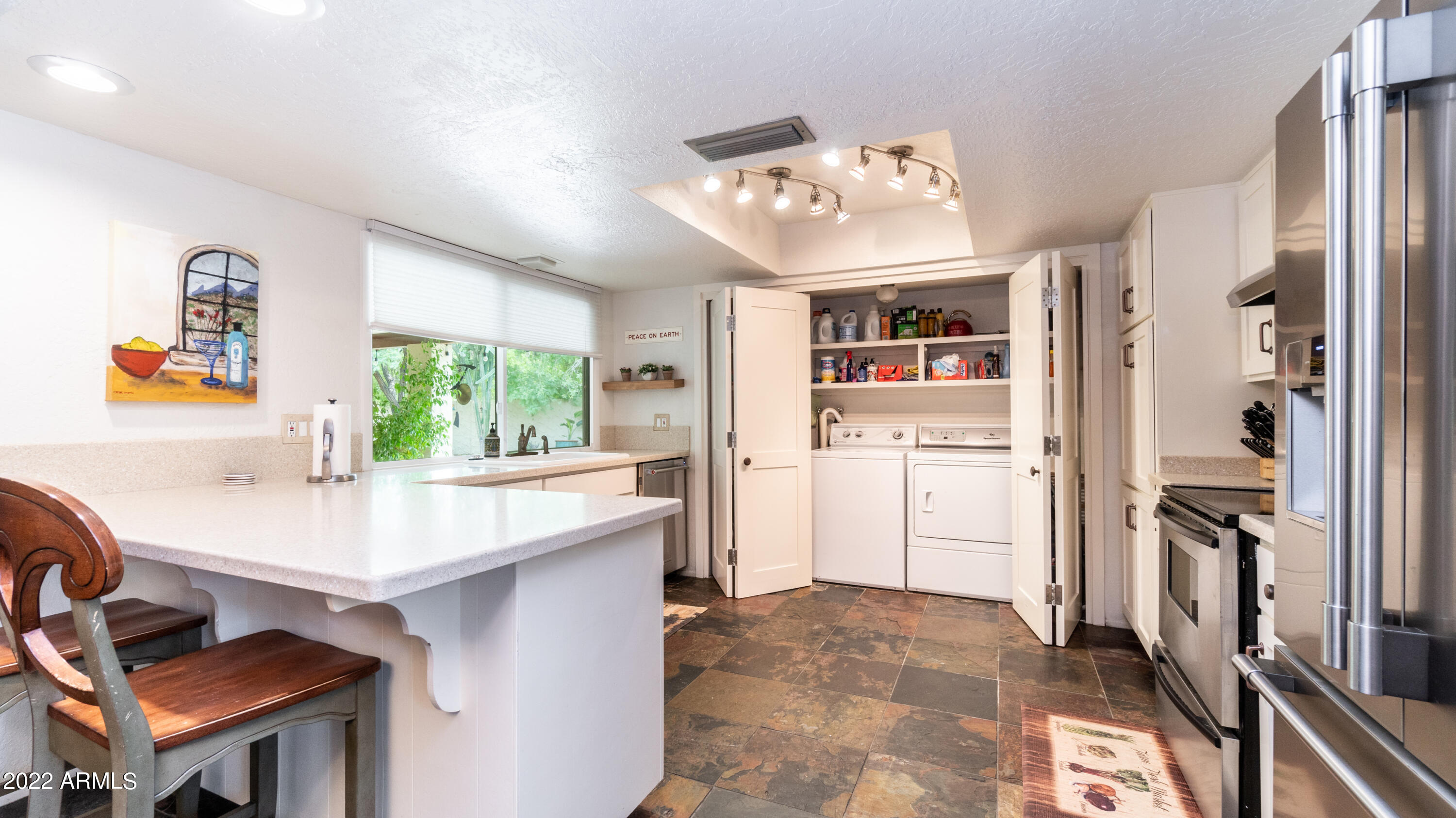601 East Winged Foot Road Phoenix, AZ 85022 - Photo 3 of 41 601 E WINGED FOOT RD-15