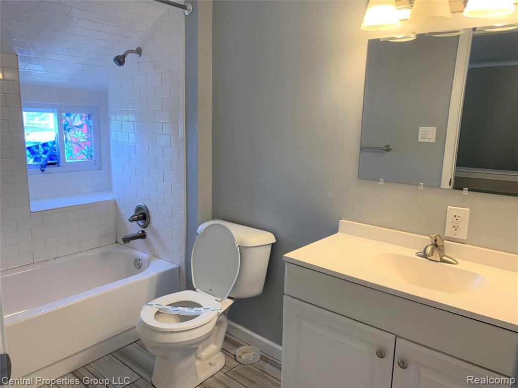 1256 Franklin Road Berkley, MI 48072 - Photo 15 of 38
