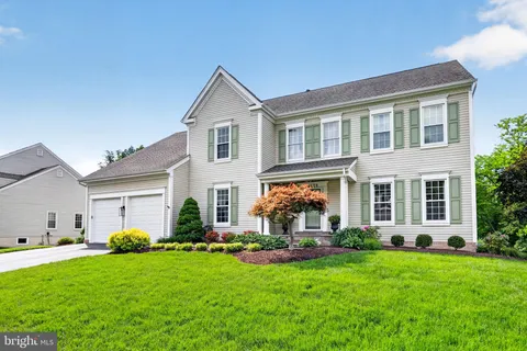 a front view of house with yard