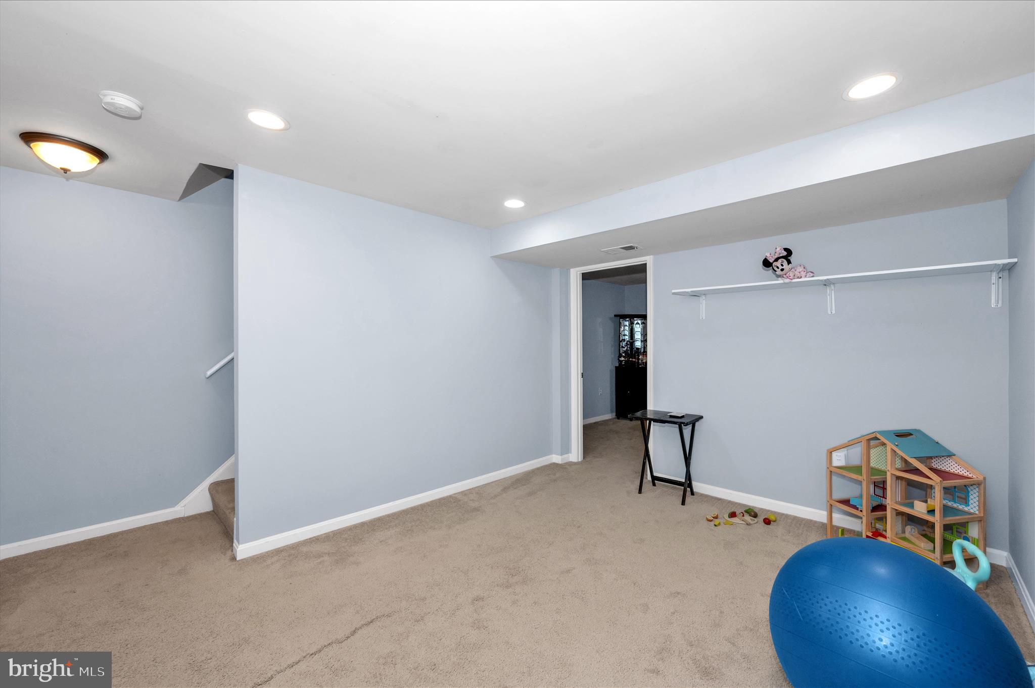 10120 Nightingale Street Gaithersburg, MD 20882 - Photo 36 of 56 a view of a room with gym equipment