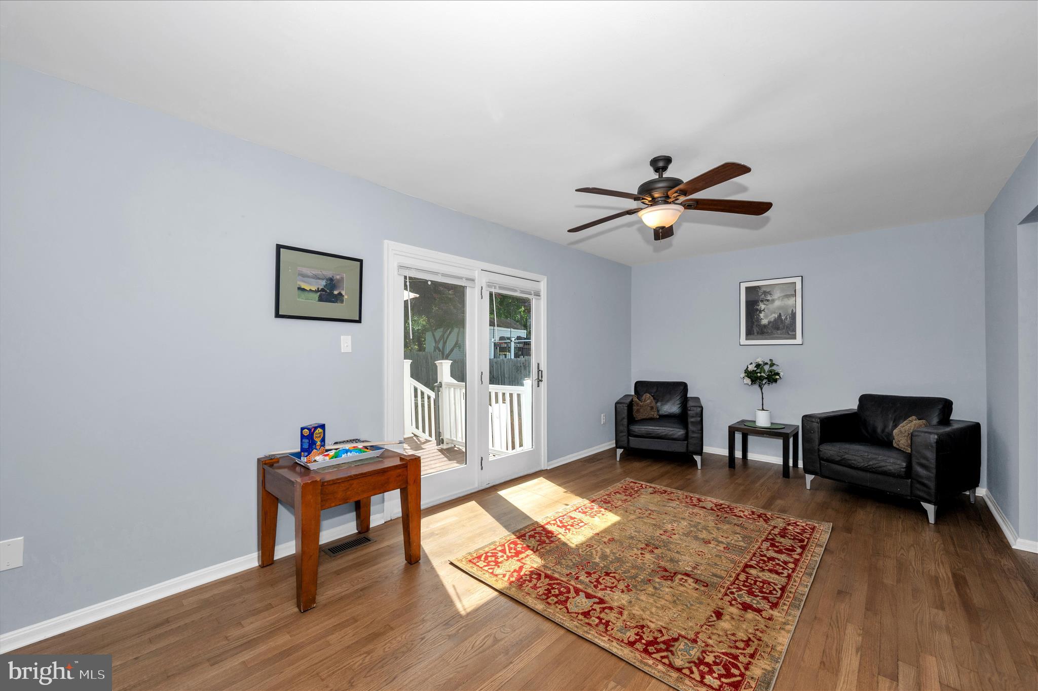 10120 Nightingale Street Gaithersburg, MD 20882 - Photo 7 of 56 a living room with furniture and a window