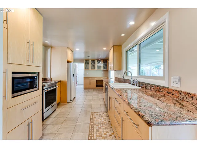 $589,000 | 529 Antelope Way, Eugene, OR 97401