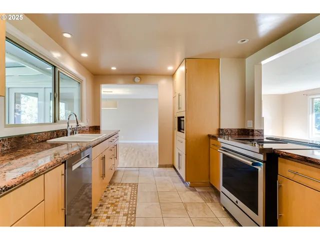 $589,000 | 529 Antelope Way, Eugene, OR 97401