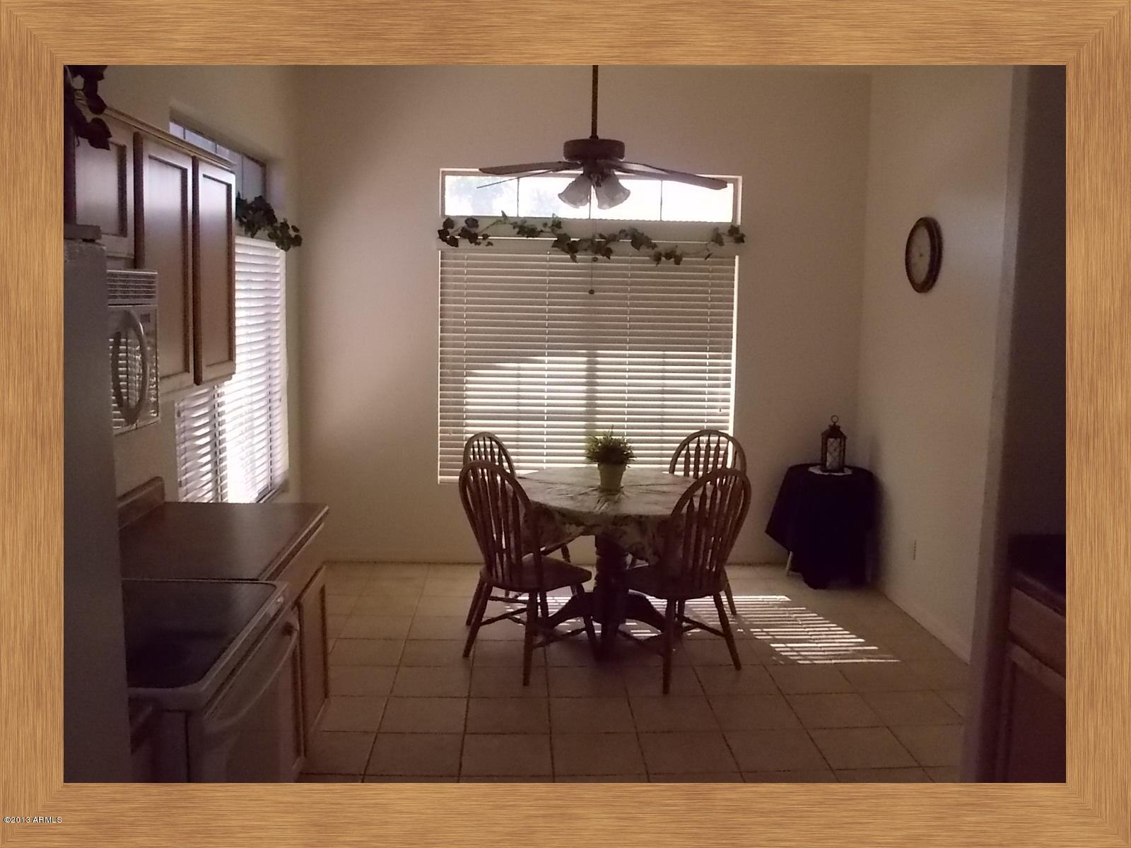 4218 East Walnut Road Gilbert, AZ 85298 - Photo 7 of 25 Eat in Kitchen