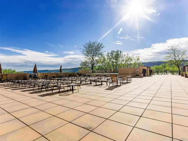 $2,100 | 1155 Warburton Avenue, Unit 7X, Yonkers, NY 10701