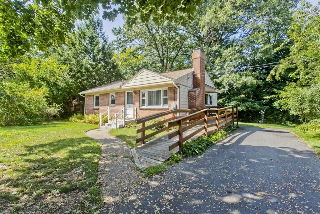 102 Melba Street Springfield, MA 01119 - Photo 3 of 42