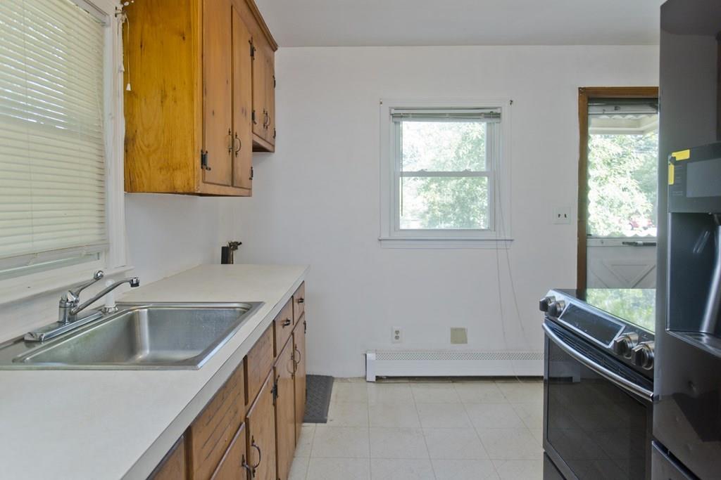 102 Melba Street Springfield, MA 01119 - Photo 33 of 42