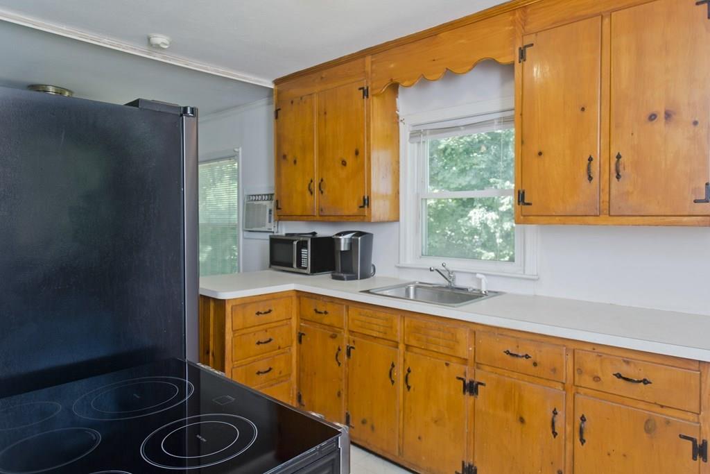 102 Melba Street Springfield, MA 01119 - Photo 38 of 42
