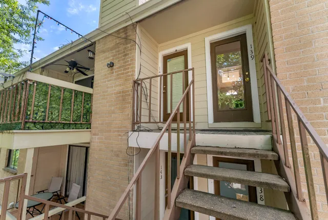 a view of an entryway