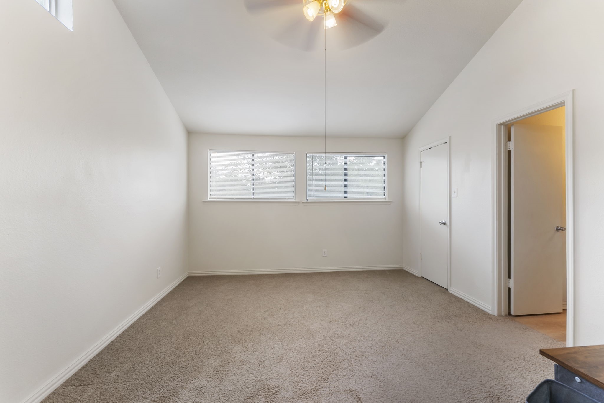 3500 Tangle Brush Drive, Unit 139 Spring, TX 77381 - Photo 7 of 22 an empty room with windows