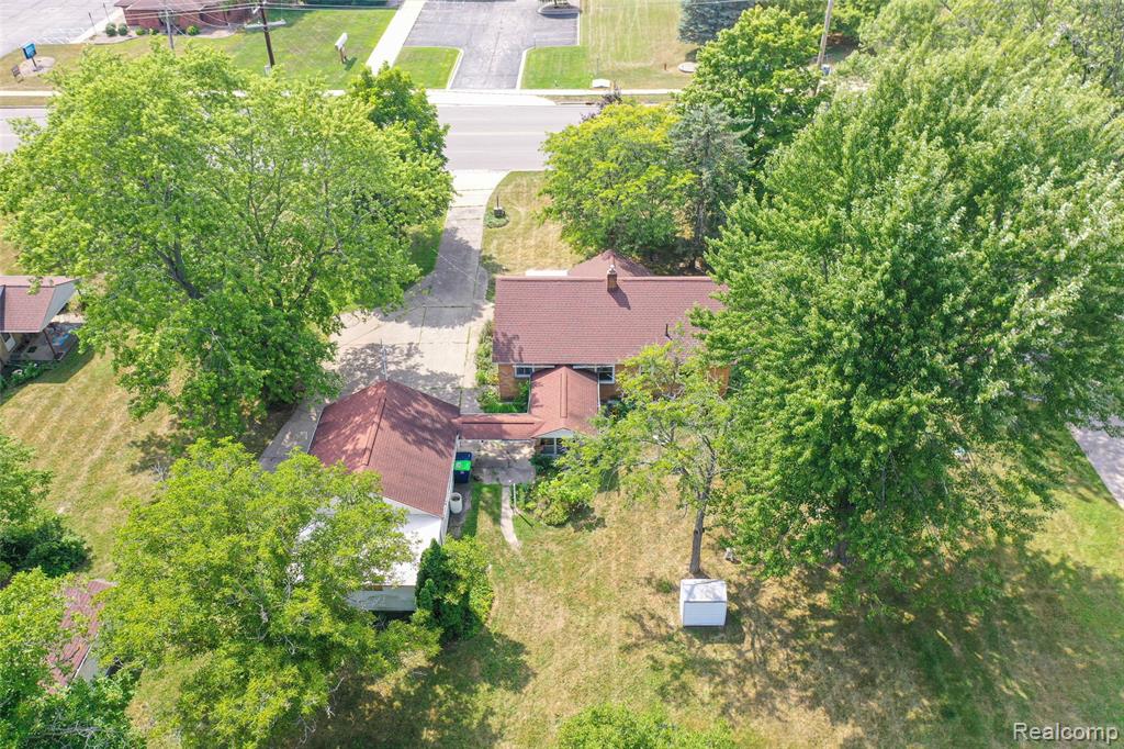 430 North Center Road Saginaw, MI 48638 - Photo 34 of 36