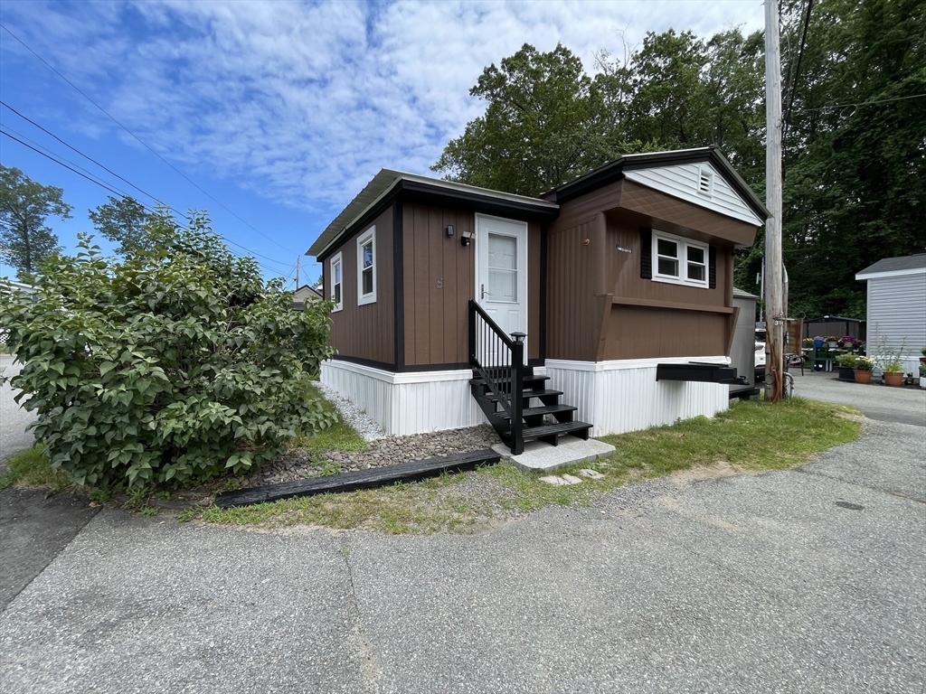 11 Groton School Road, Unit 5 Ayer, MA 01432 - Photo 3 of 16 Gallery Image 3
