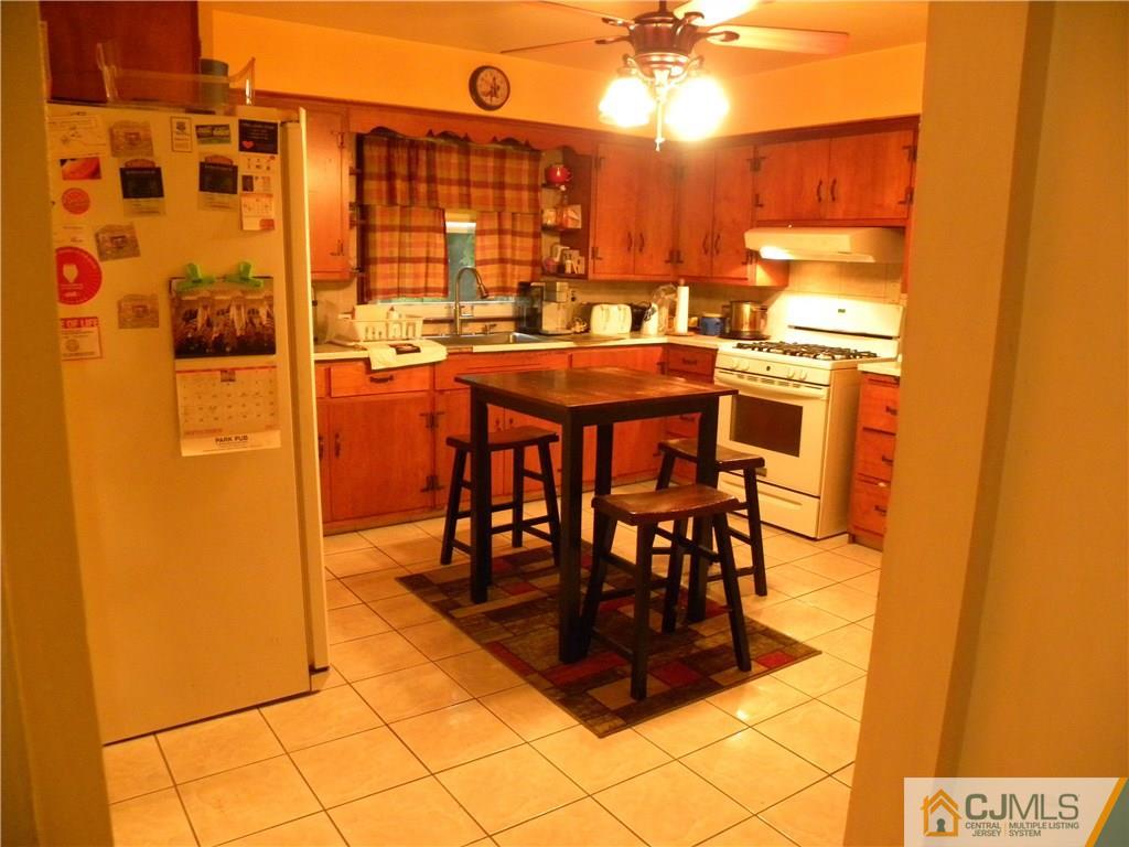 28 Voorhees Road New Brunswick, NJ 08901 - Photo 14 of 20 Gallery Image 14