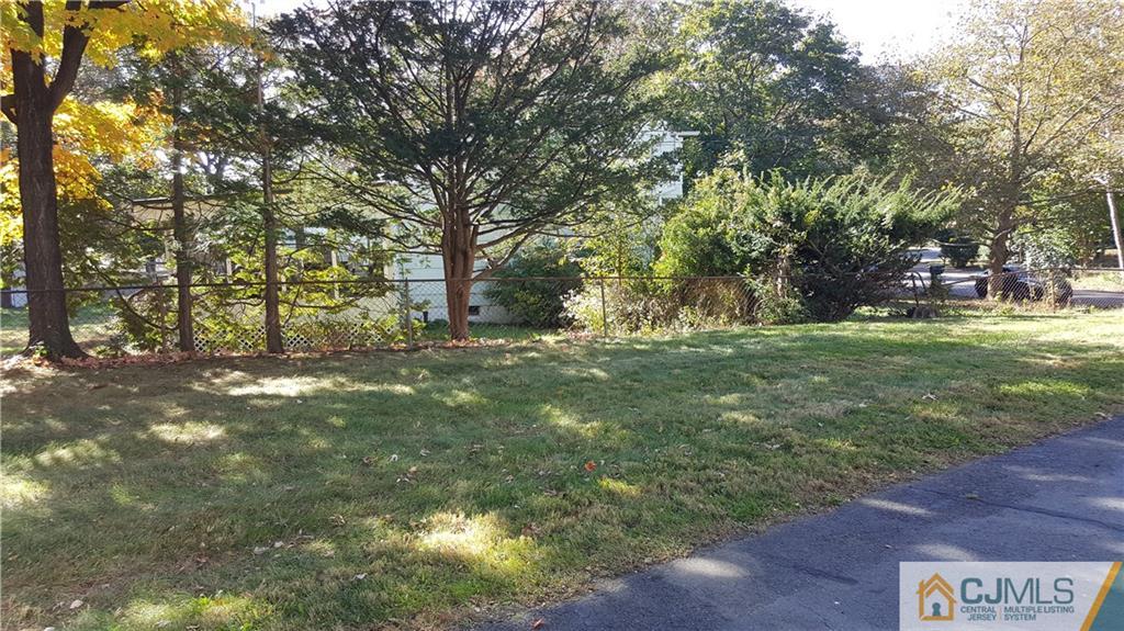 28 Voorhees Road New Brunswick, NJ 08901 - Photo 5 of 20 Gallery Image 5