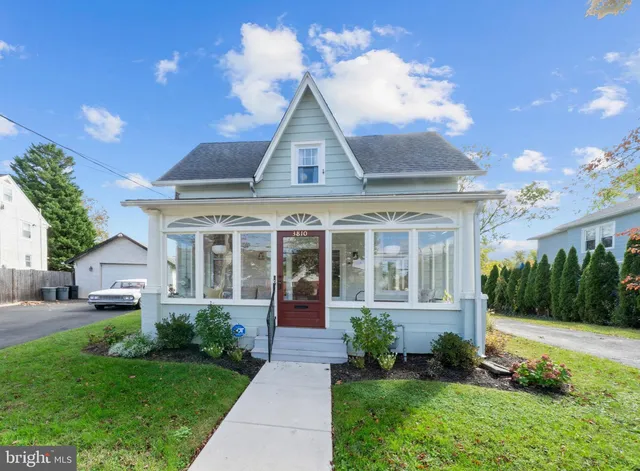 $400,000 | 3810 Huey Avenue, Drexel Hill, PA 19026