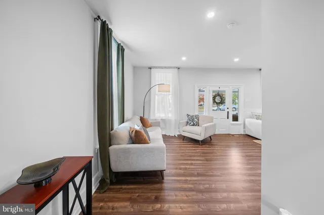 $400,000 | 3810 Huey Avenue, Drexel Hill, PA 19026