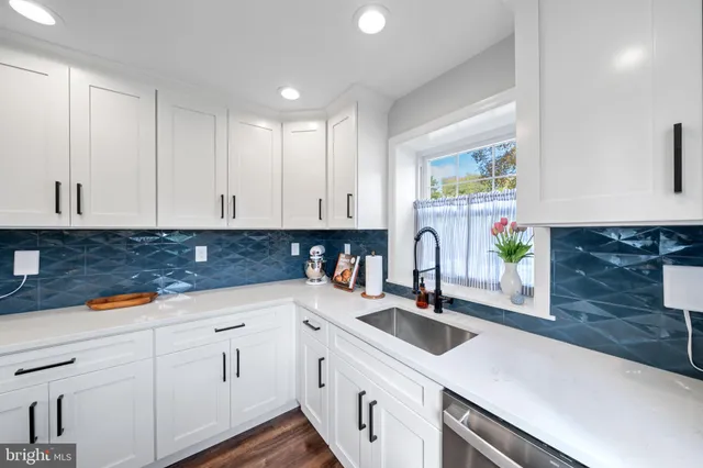 $400,000 | 3810 Huey Avenue, Drexel Hill, PA 19026