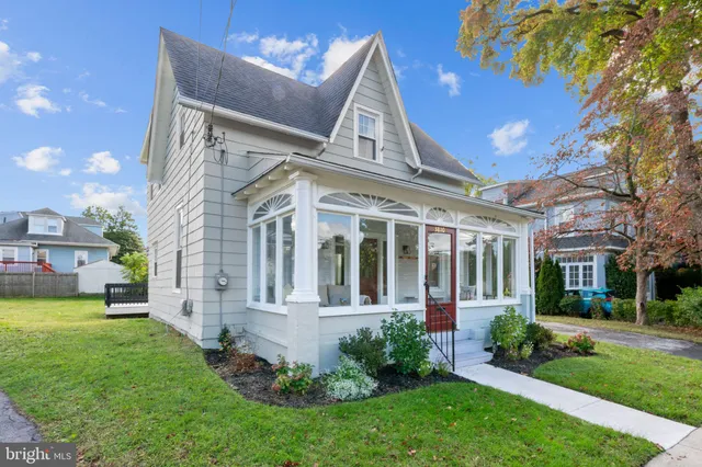 $400,000 | 3810 Huey Avenue, Drexel Hill, PA 19026