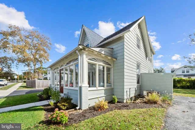 $400,000 | 3810 Huey Avenue, Drexel Hill, PA 19026