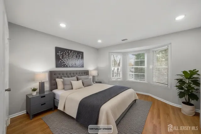 $319,000 | 208 Blew Court, East Brunswick, NJ 08816