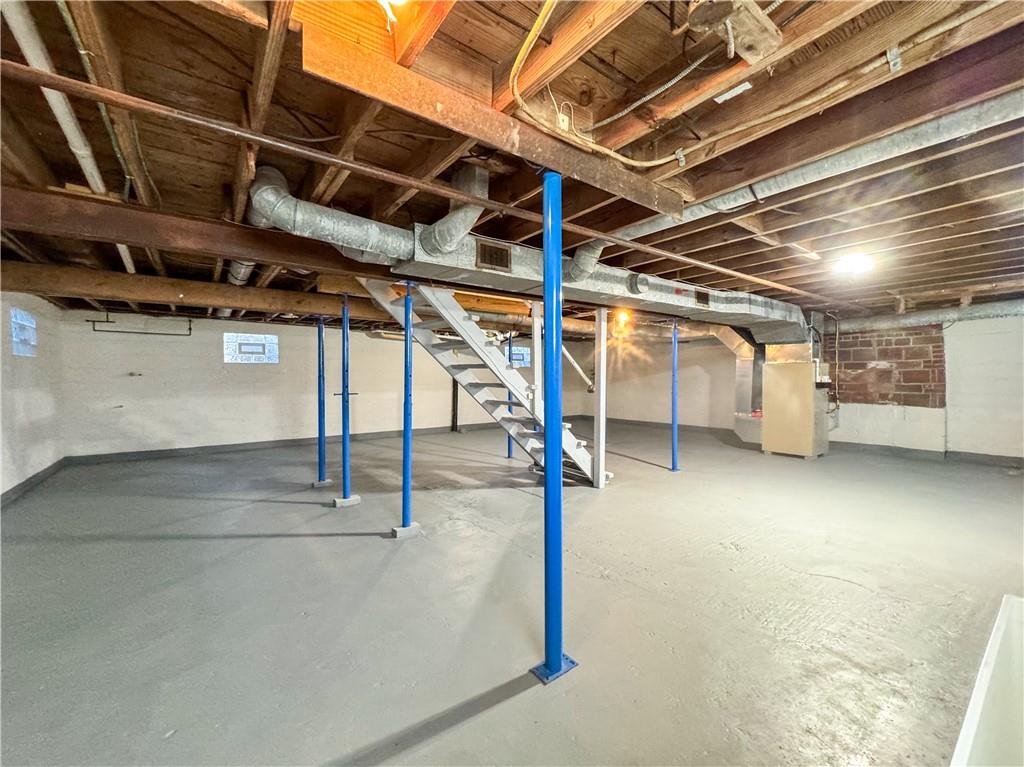 618 New Castle Road Butler, PA 16001 - Photo 18 of 23 a view of a garage